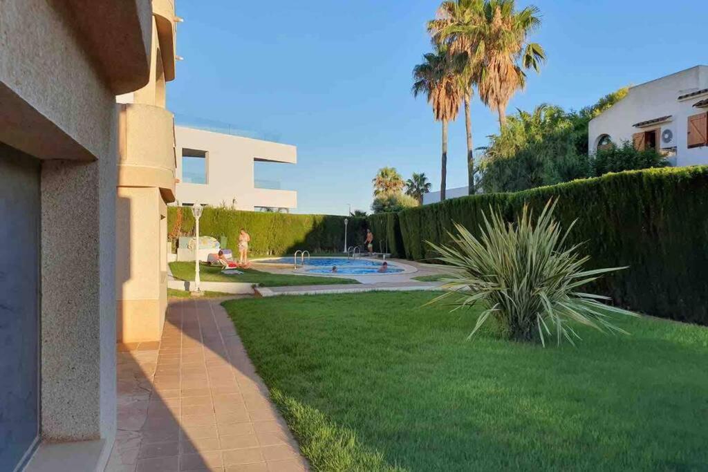 Neu Renoviertes Strandappartment Mit Meerblick Alcoceber Exterior photo